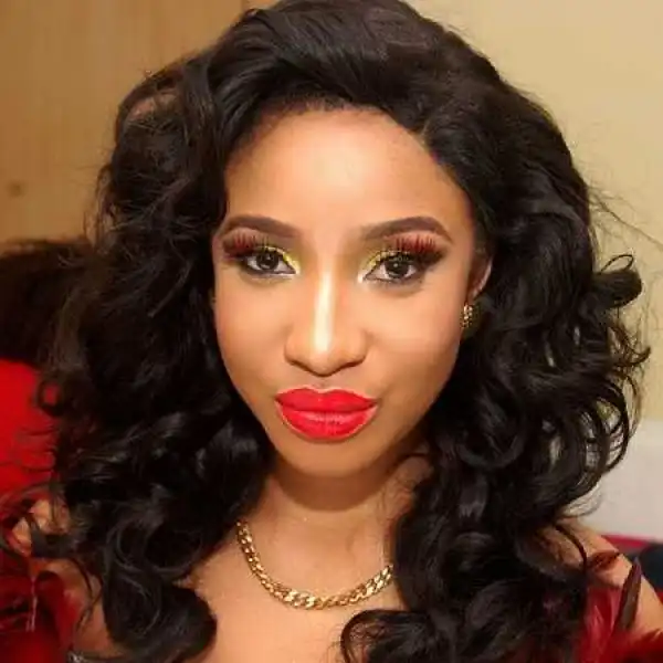 How Tonto Dikeh Rescued a Helpless Man Thrown Out of a Speeding 